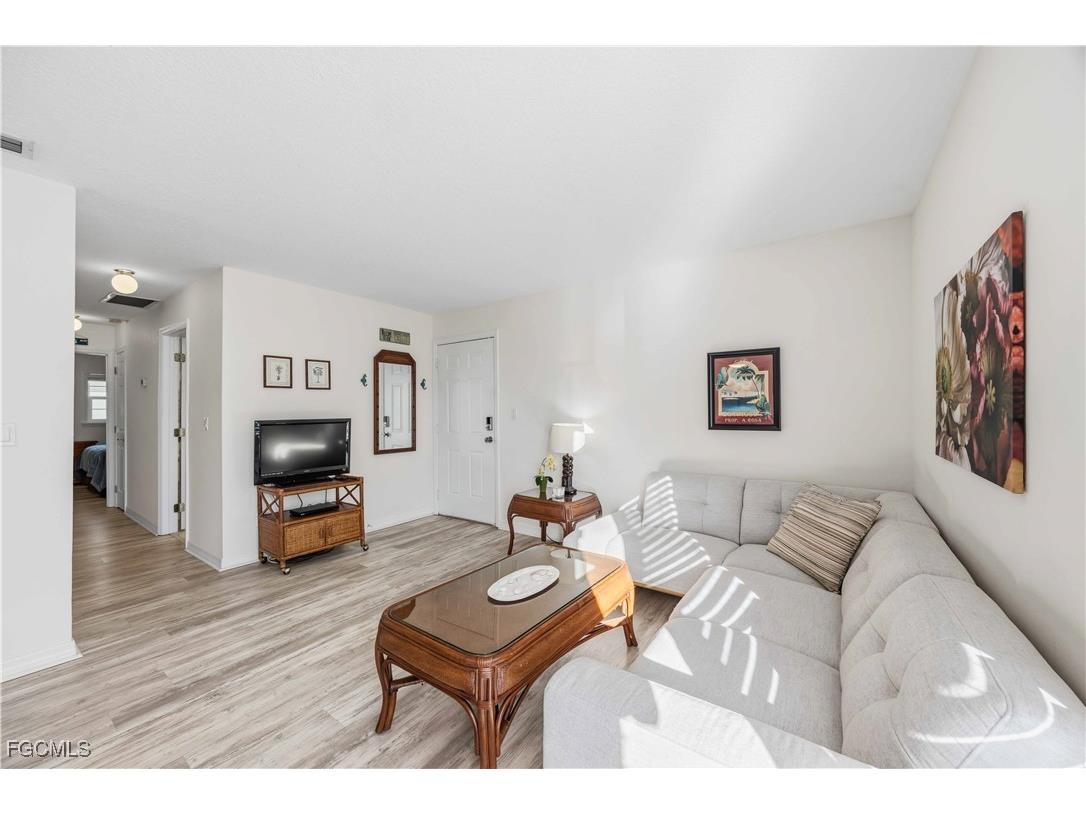 3326 N Key Drive #7 North Fort Myers FL 33903 2026001166 image4