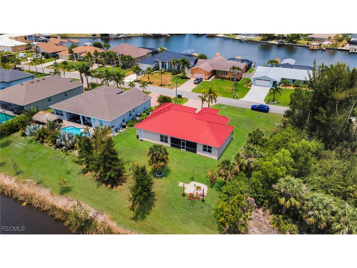 3326 SW 8th Street Cape Coral FL 33991 2025022874 image38