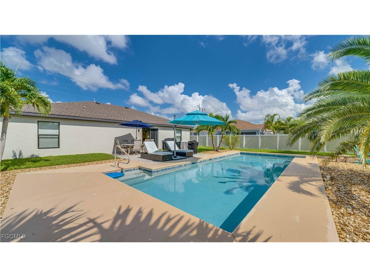 3327 Santa Barbara Boulevard Cape Coral FL 33914 2025003939 image8