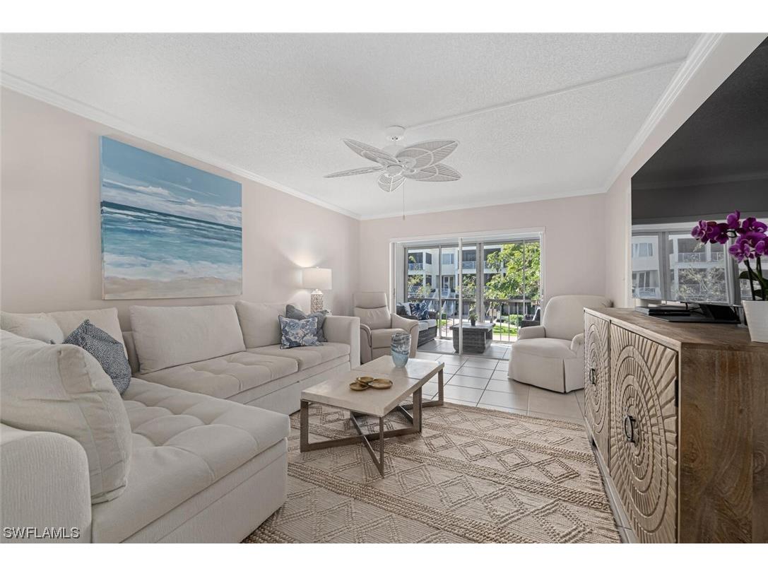 333 4th Avenue S #202 Naples FL 34102 223023955 image1