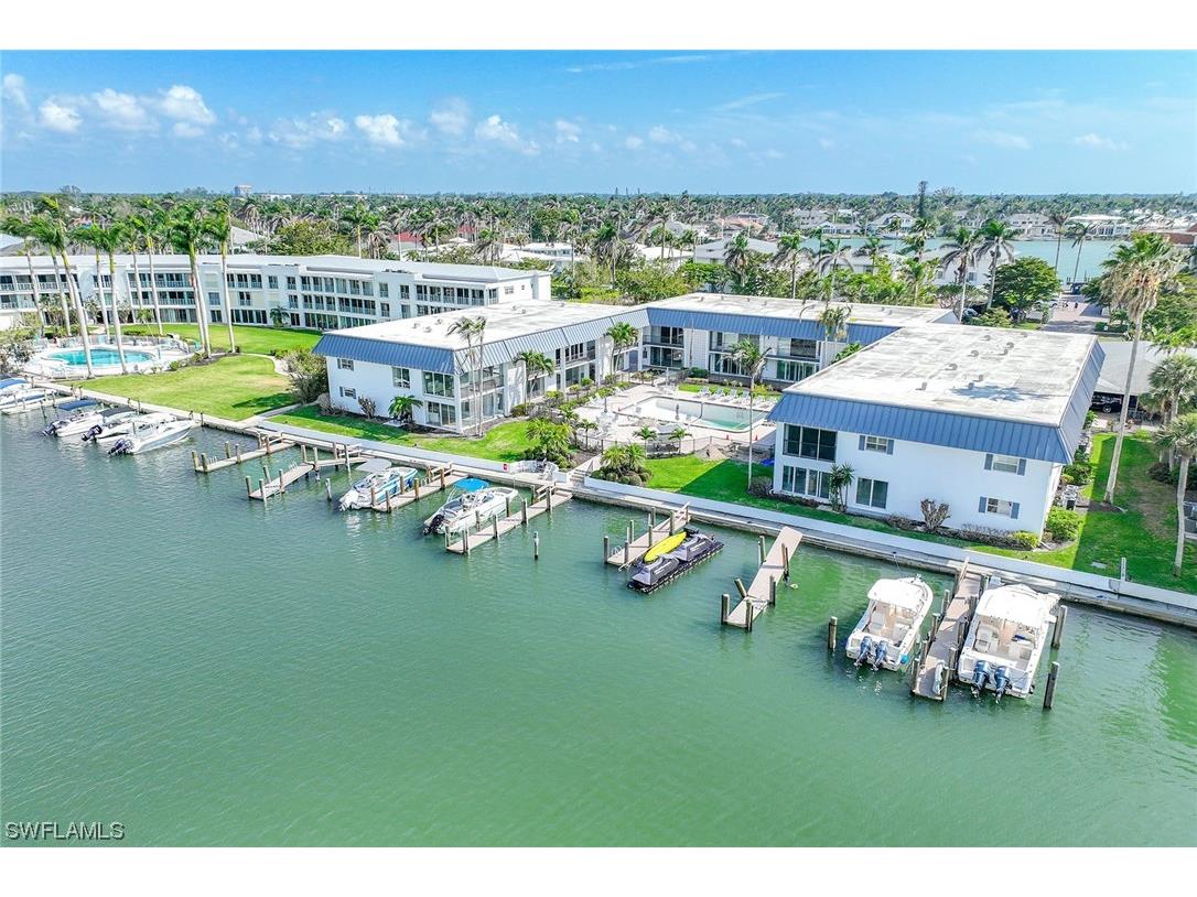 333 Harbour Drive #104 Naples FL 34103 223020122 image1