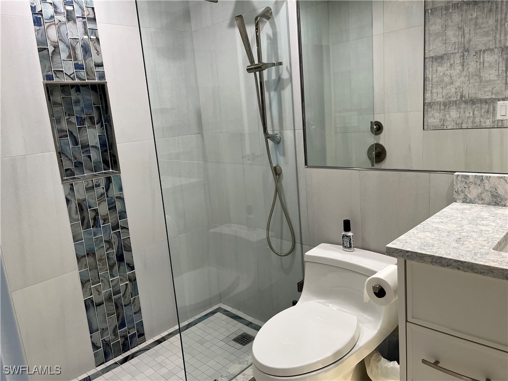 333 Harbour Drive #106 Naples FL 34103 225067624 image7