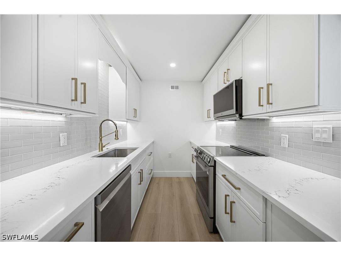 333 Harbour Drive #109 Naples FL 34103 226000314 image9