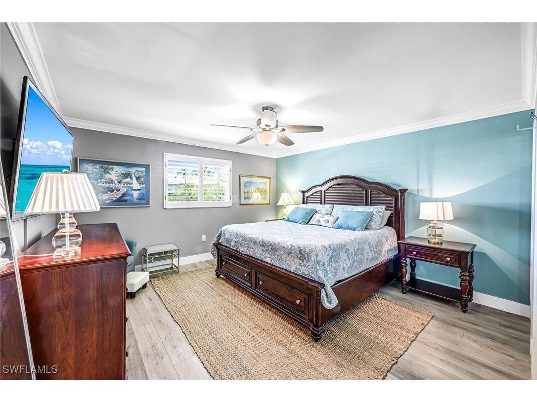 333 Harbour Drive #201 Naples FL 34103 225048036 image14