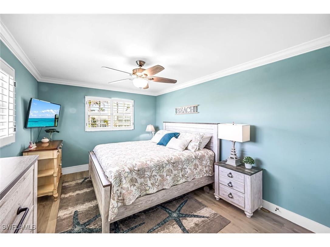 333 Harbour Drive #201 Naples FL 34103 225048036 image18