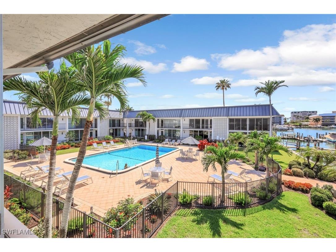 333 Harbour Drive #201 Naples FL 34103 225048036 image25