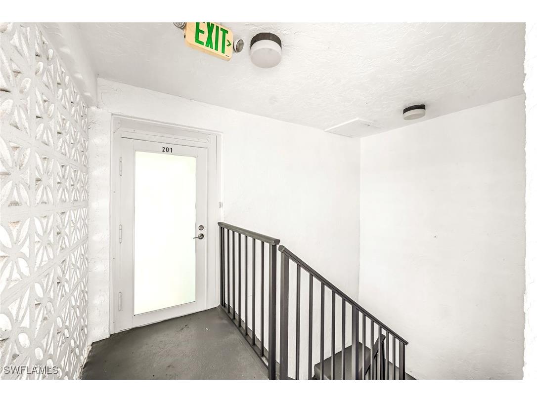 333 Harbour Drive #201 Naples FL 34103 225048036 image29