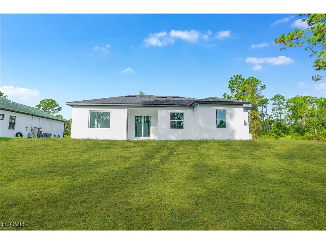 333 Lownde Avenue S Lehigh Acres FL 33974 2025014438 image34