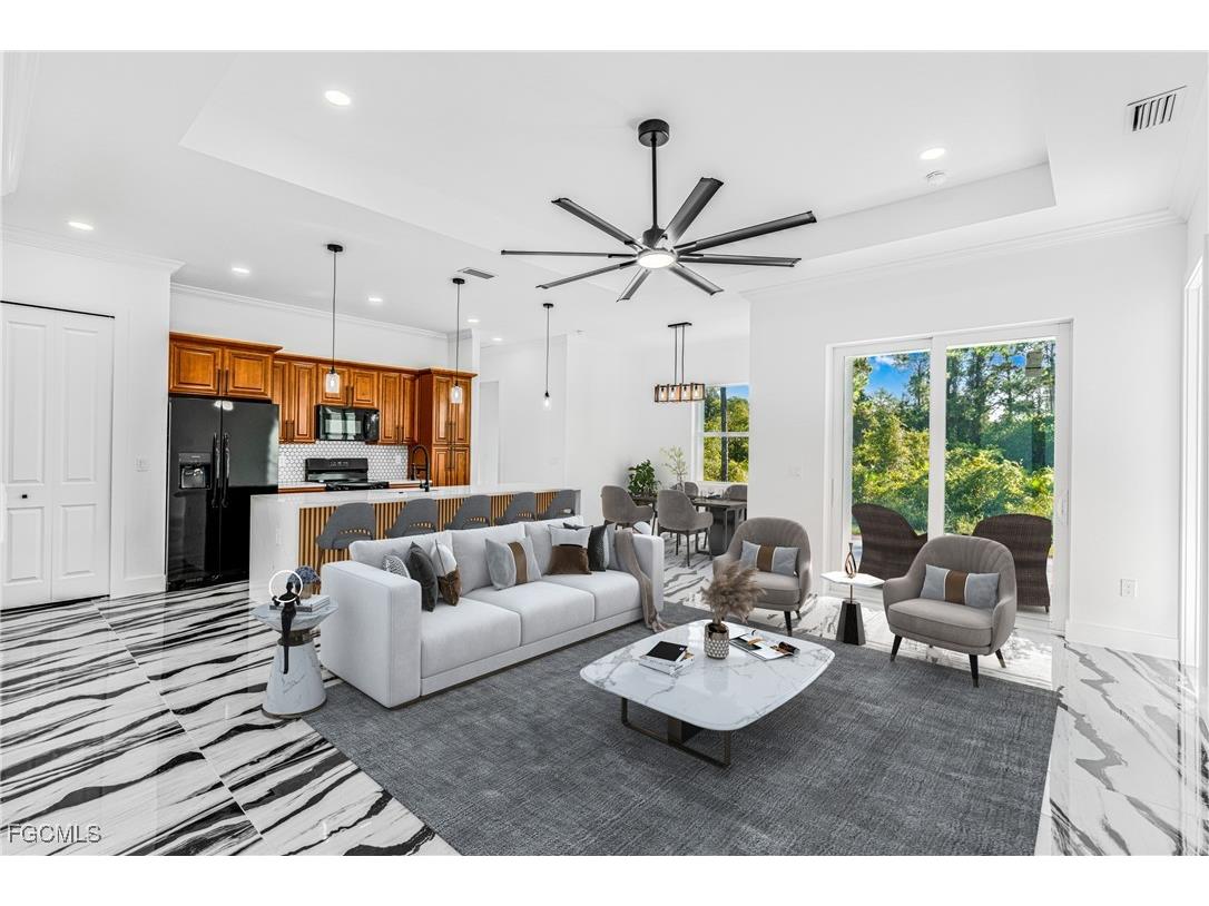333 Lownde Avenue S Lehigh Acres FL 33974 2025014438 image5