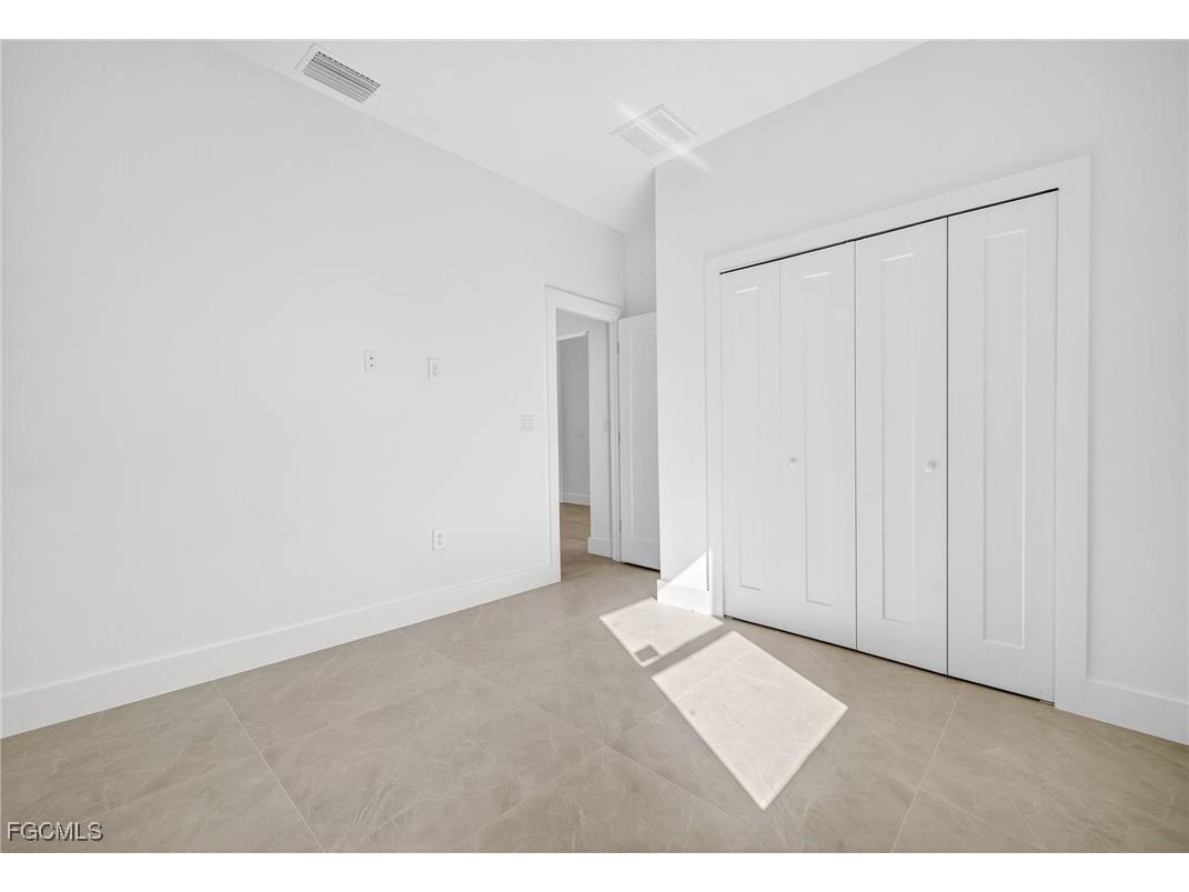 333 Pinehurst Avenue Lehigh Acres FL 33974 2025008789 image23