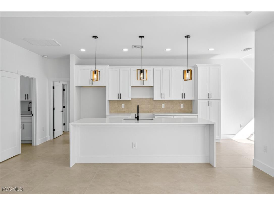 333 Pinehurst Avenue Lehigh Acres FL 33974 2025008789 image7