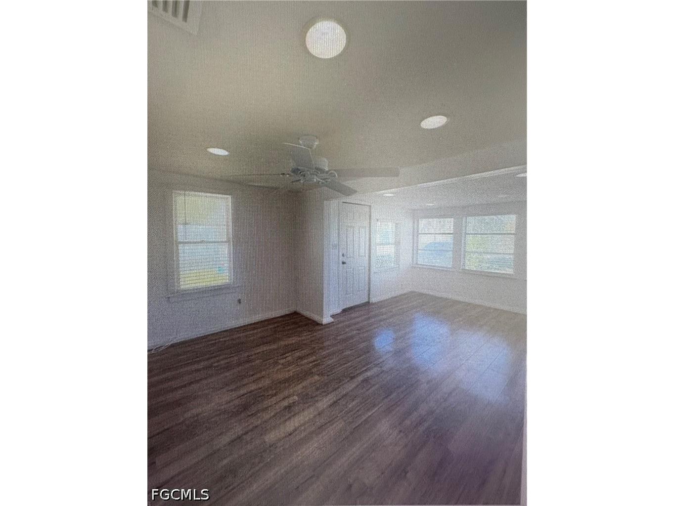 333 San Bernardino Street North Fort Myers FL 33903 2026015408 image2