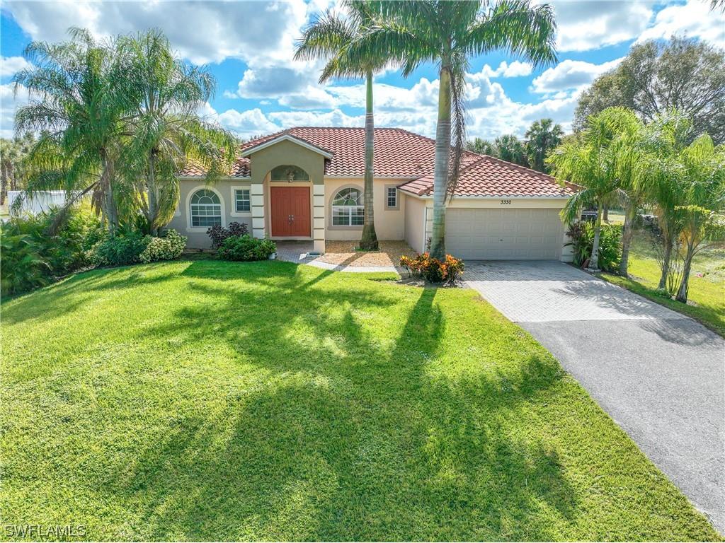 3330 22nd Avenue NE Naples FL 34120 223084166 image1