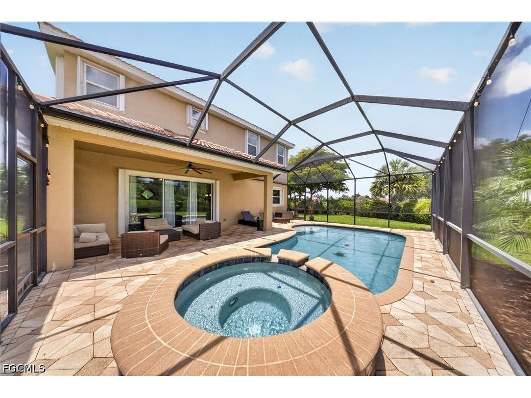 3330 Banyon Hollow Loop North Fort Myers FL 33903 2026023366 image1