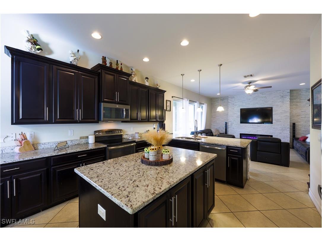 3330 Banyon Hollow Loop North Fort Myers FL 33903 225063677 image11