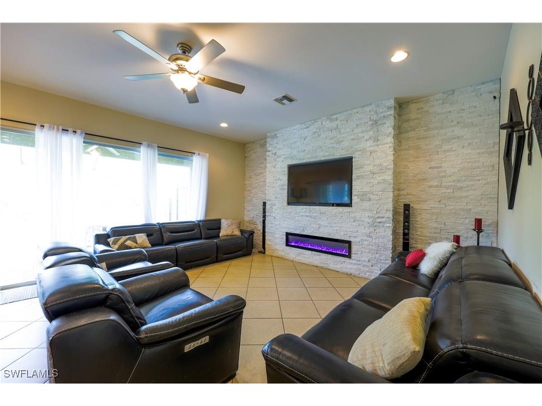 3330 Banyon Hollow Loop North Fort Myers FL 33903 225063677 image6