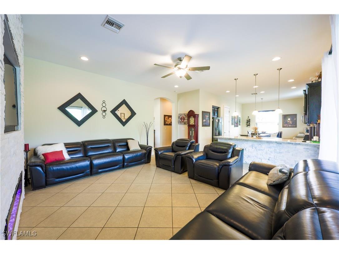 3330 Banyon Hollow Loop North Fort Myers FL 33903 225063677 image8