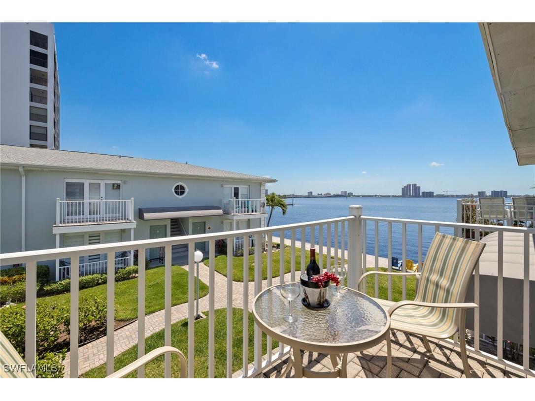 3330 N Key Drive #F6 North Fort Myers FL 33903 225042422 image1