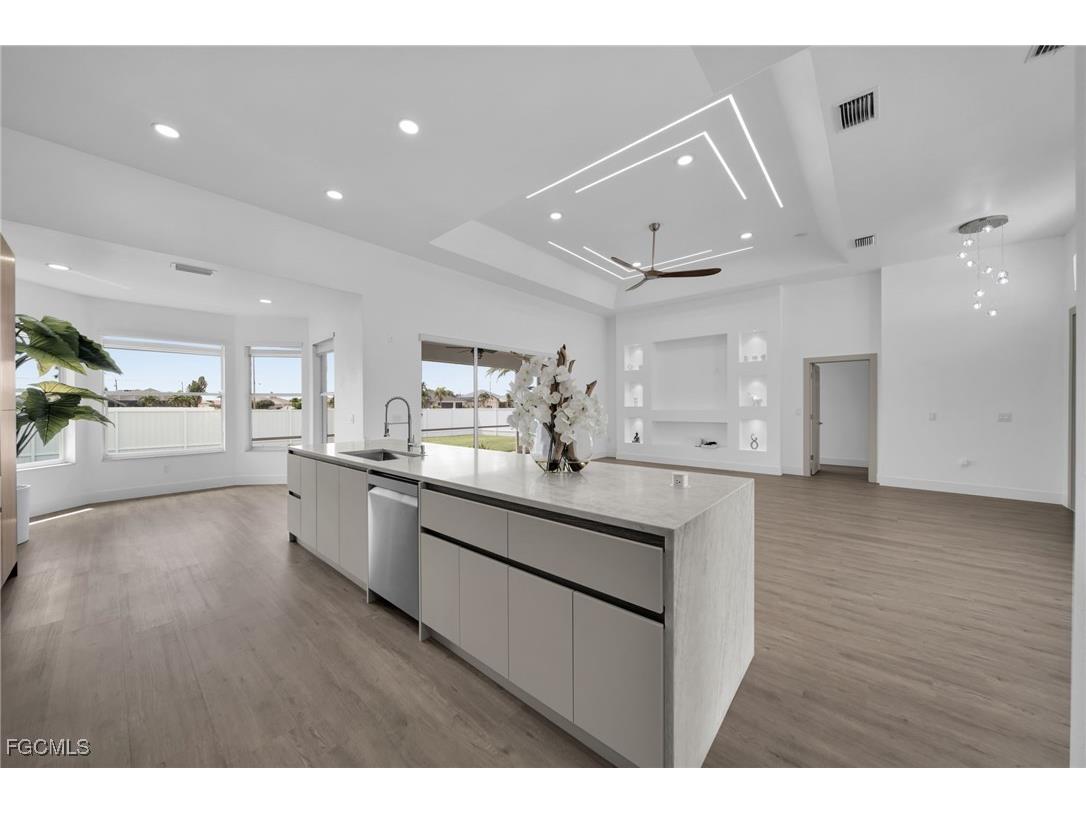 3330 NW 5th Terrace Cape Coral FL 33993 2025010397 image10