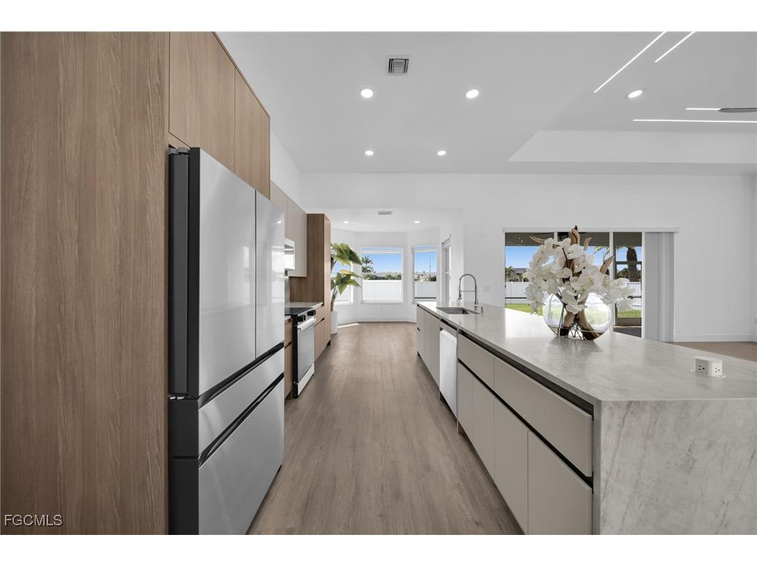 3330 NW 5th Terrace Cape Coral FL 33993 2025010397 image11