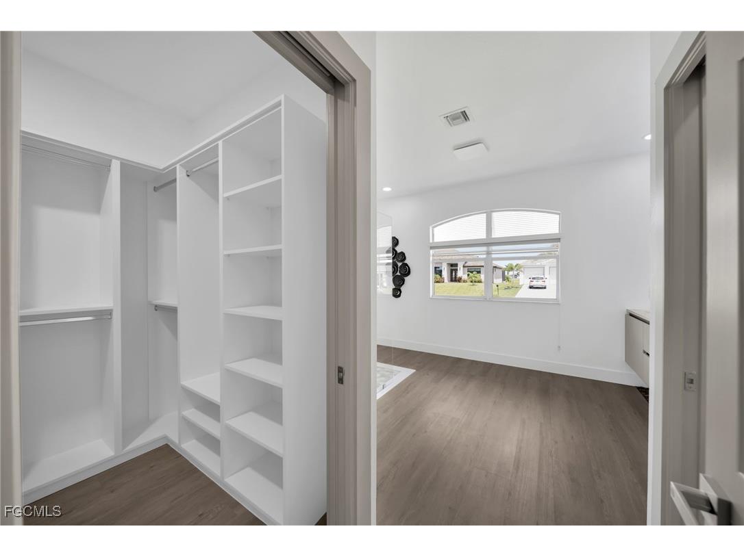 3330 NW 5th Terrace Cape Coral FL 33993 2025010397 image18