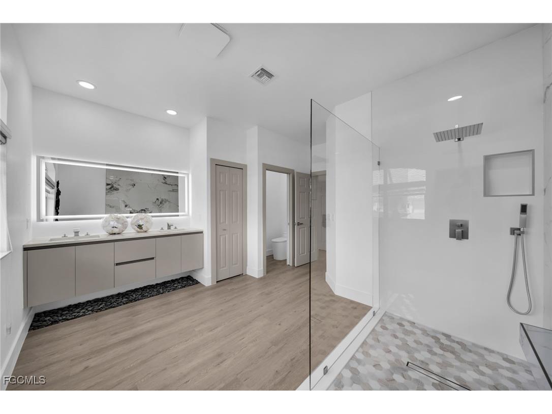 3330 NW 5th Terrace Cape Coral FL 33993 2025010397 image19