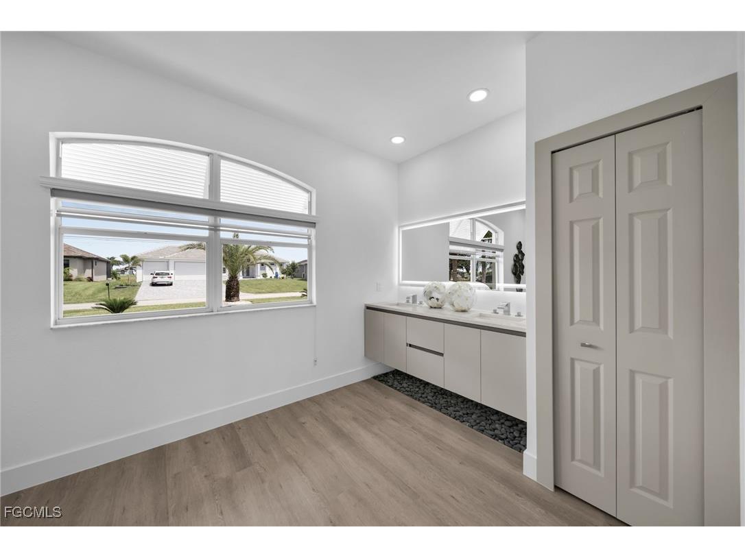 3330 NW 5th Terrace Cape Coral FL 33993 2025010397 image22