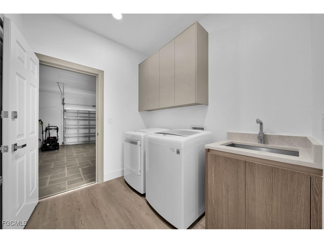 3330 NW 5th Terrace Cape Coral FL 33993 2025010397 image33