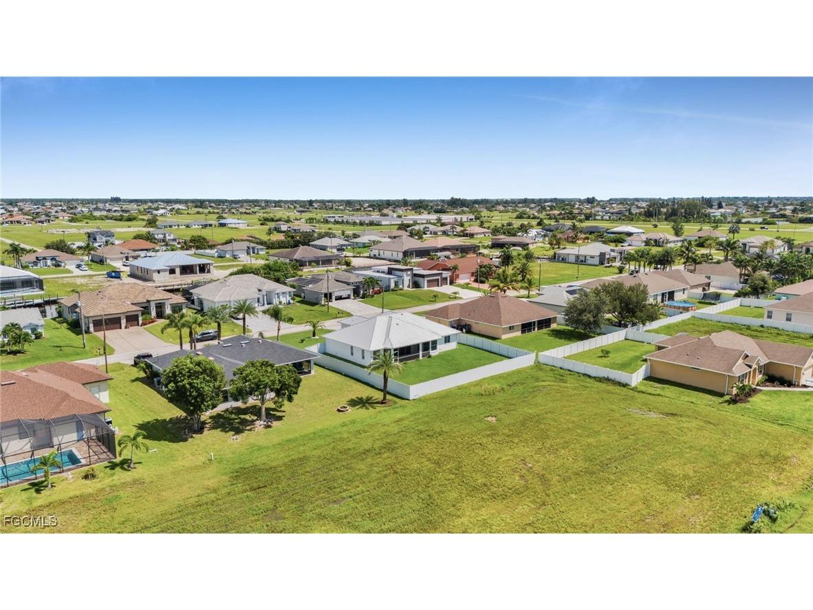 3330 NW 5th Terrace Cape Coral FL 33993 2025010397 image45