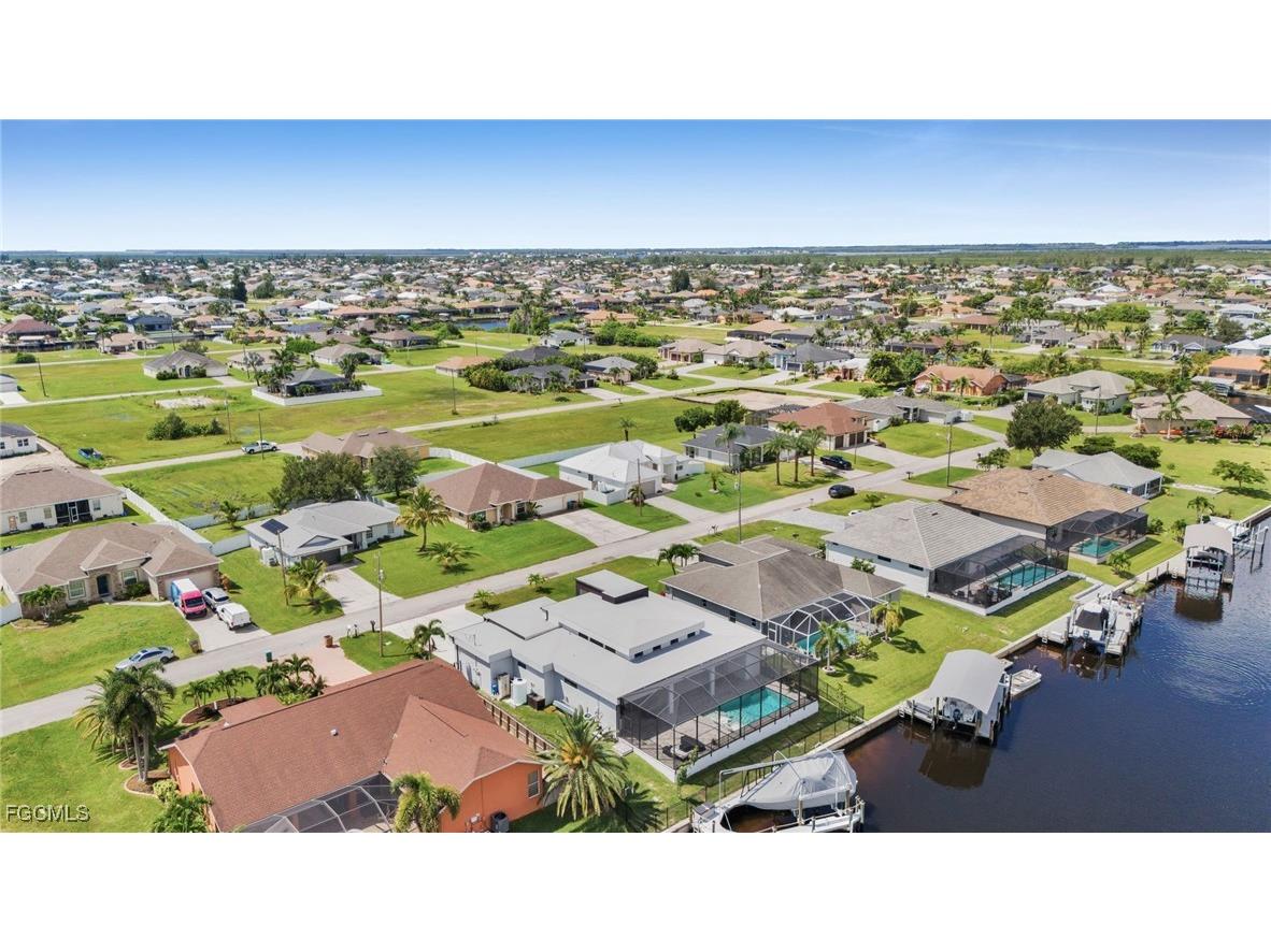3330 NW 5th Terrace Cape Coral FL 33993 2025010397 image47