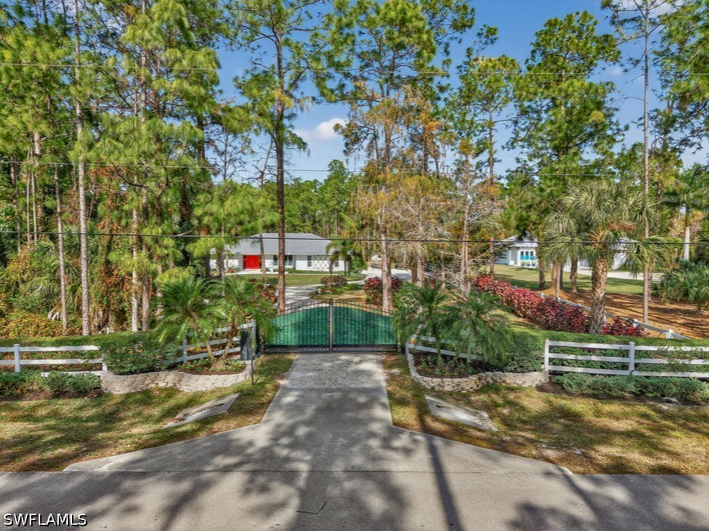 3331 3rd Avenue NW Naples FL 34120 226017842 image1