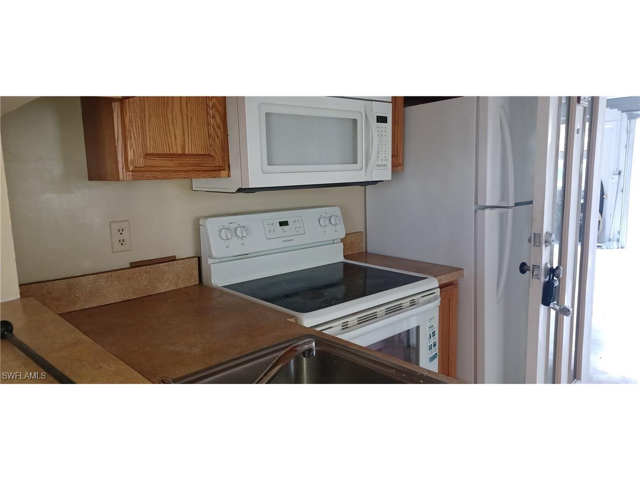 3332 New South Province Boulevard #3 Fort Myers FL 33907 225055553 image5