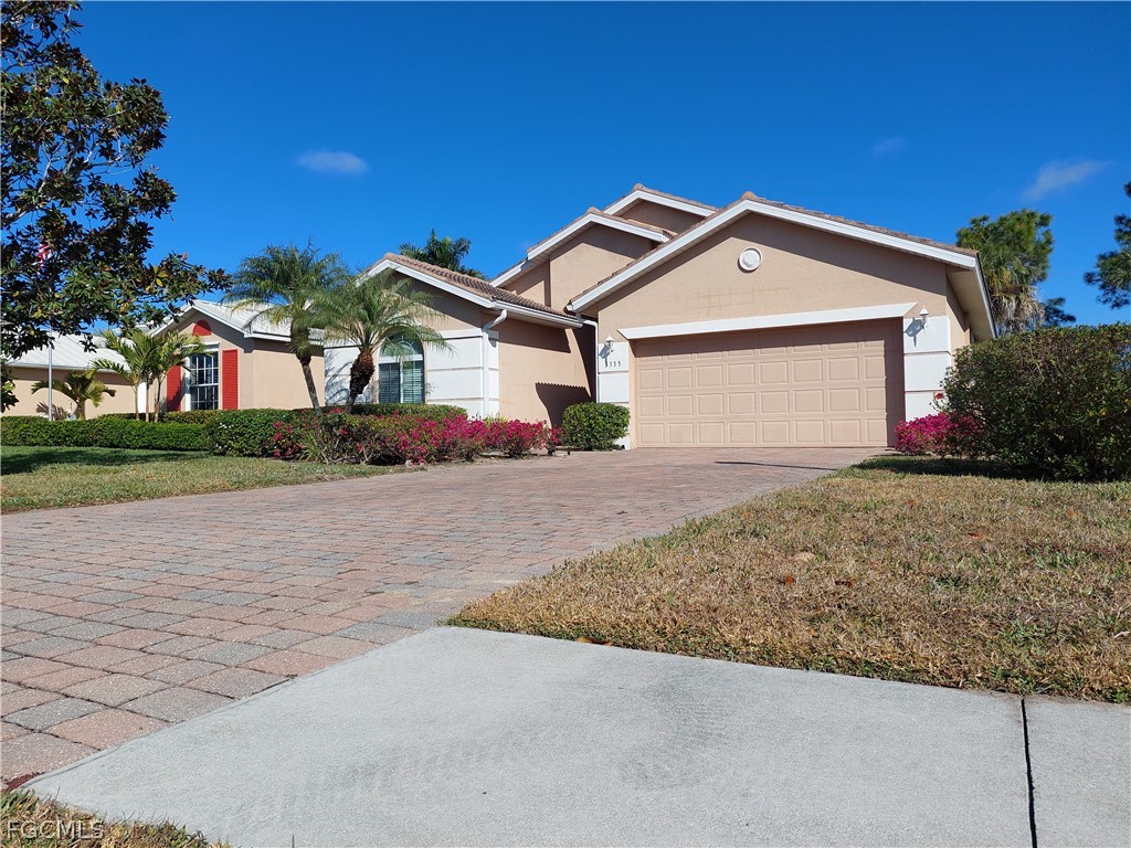 3333 Magnolia Landing Lane North Fort Myers FL 33917 2026005413 image1