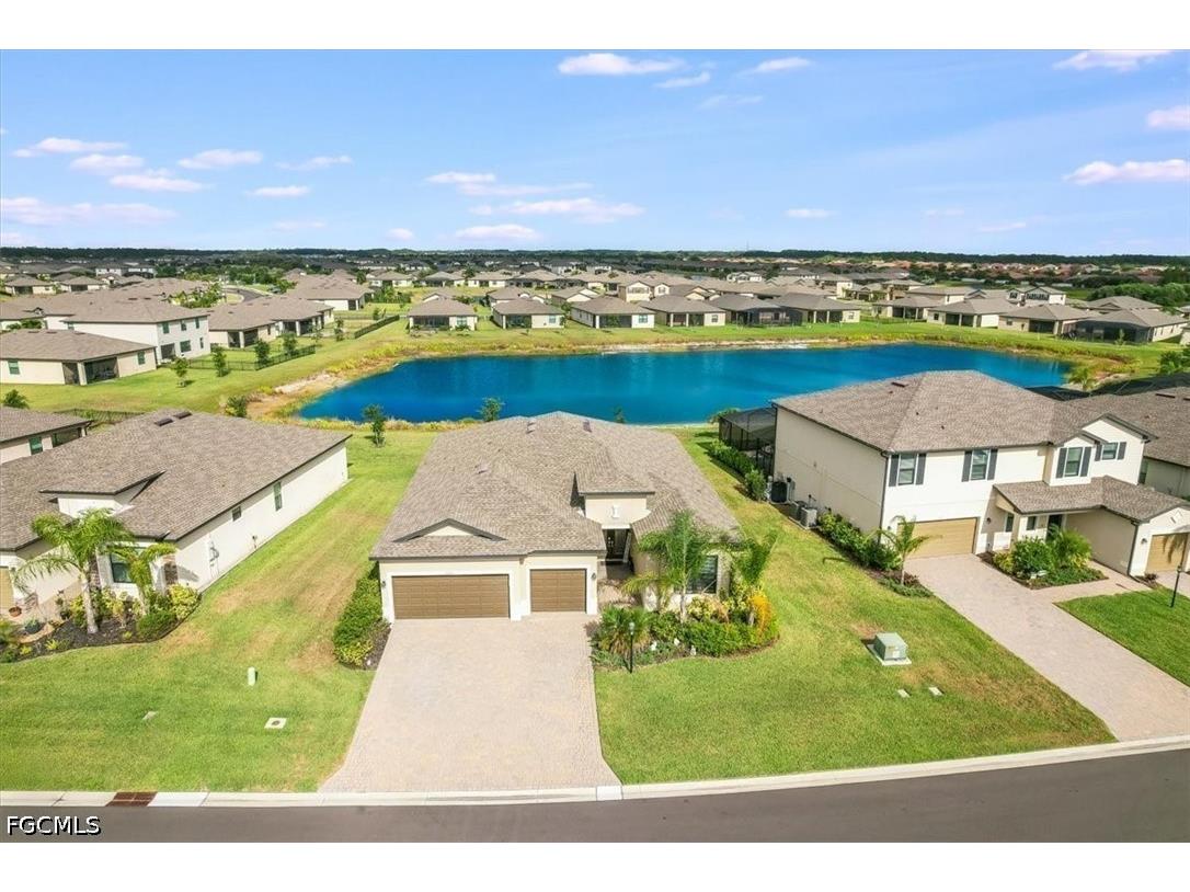 3335 Menores Way Fort Myers FL 33905 2026022228 image1
