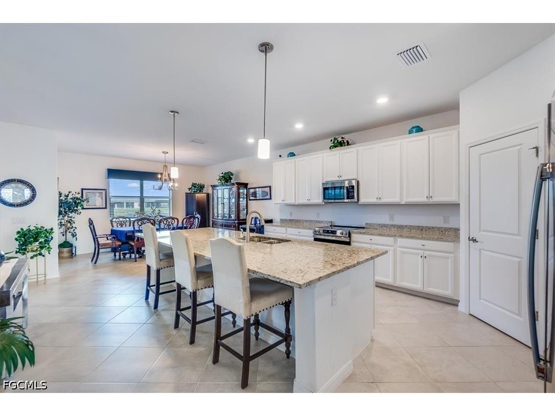 3335 Menores Way Fort Myers FL 33905 2026022228 image12