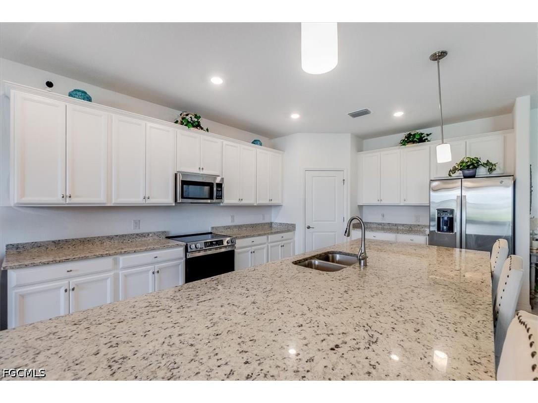 3335 Menores Way Fort Myers FL 33905 2026022228 image13