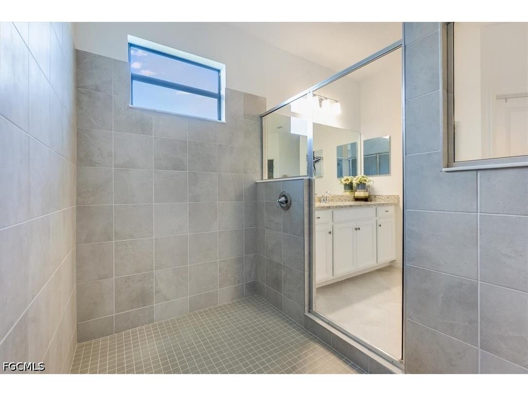 3335 Menores Way Fort Myers FL 33905 2026022228 image32