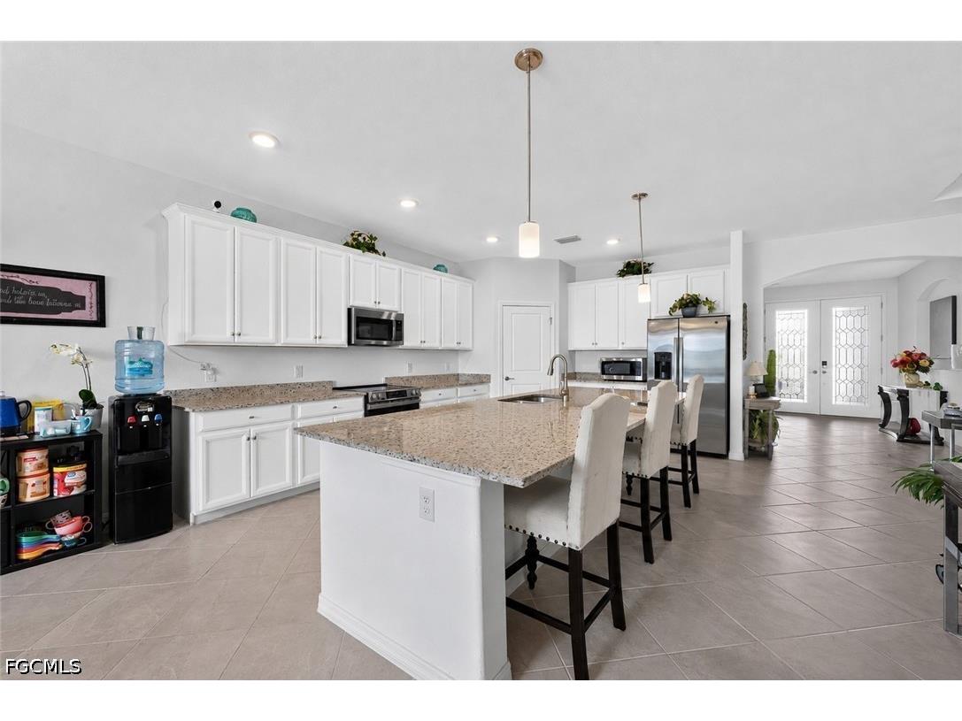 3335 Menores Way Fort Myers FL 33905 2026026386 image3