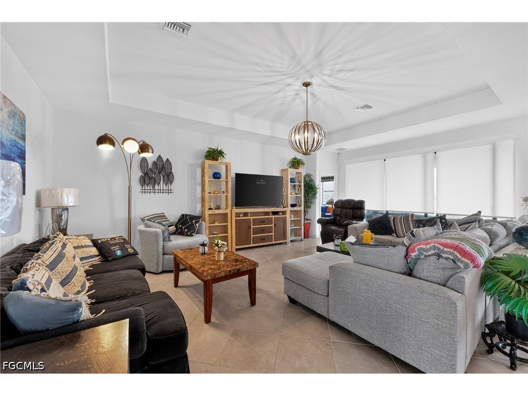 3335 Menores Way Fort Myers FL 33905 2026026386 image8