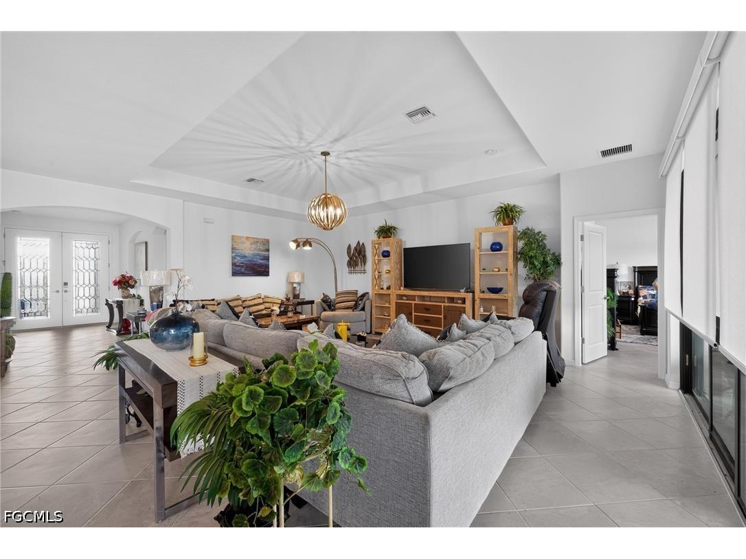 3335 Menores Way Fort Myers FL 33905 2026026386 image9