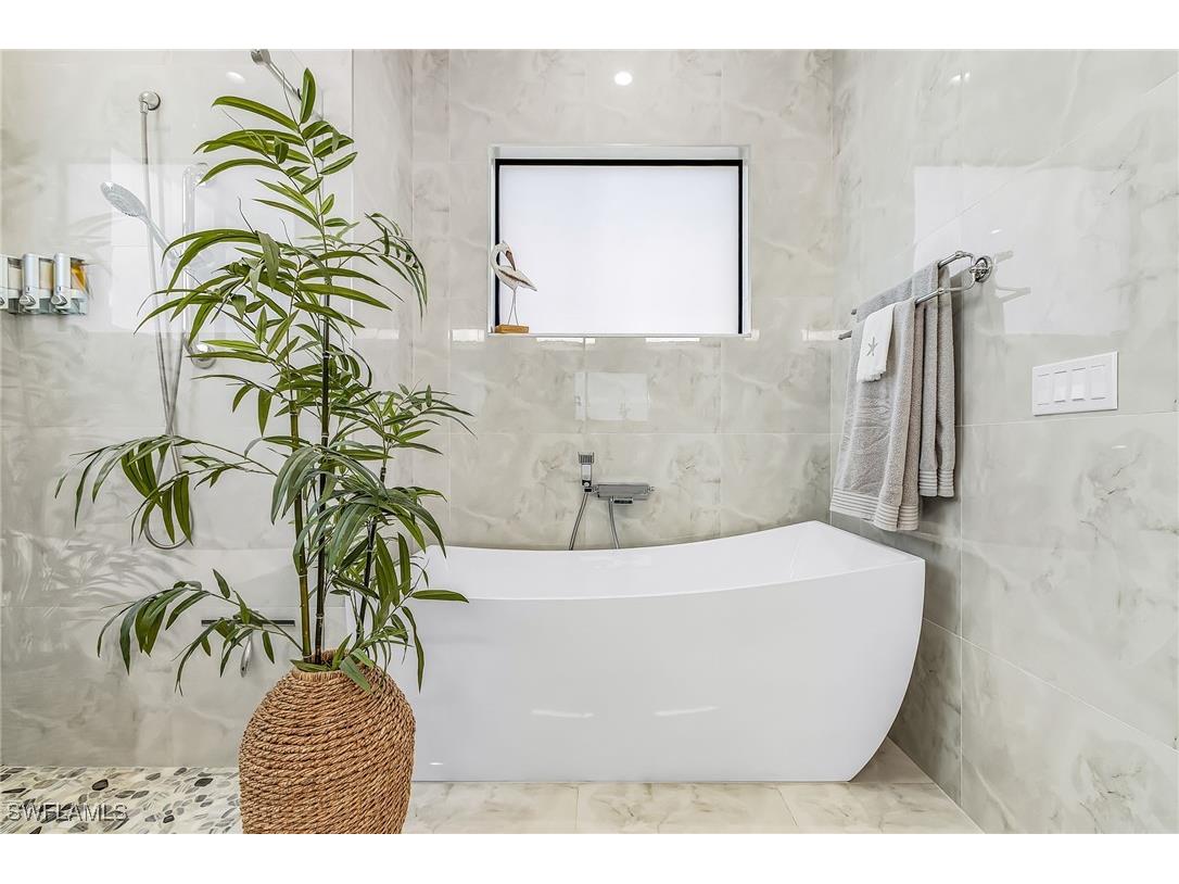 3338 22nd Avenue NE Naples FL 34120 226003368 image19