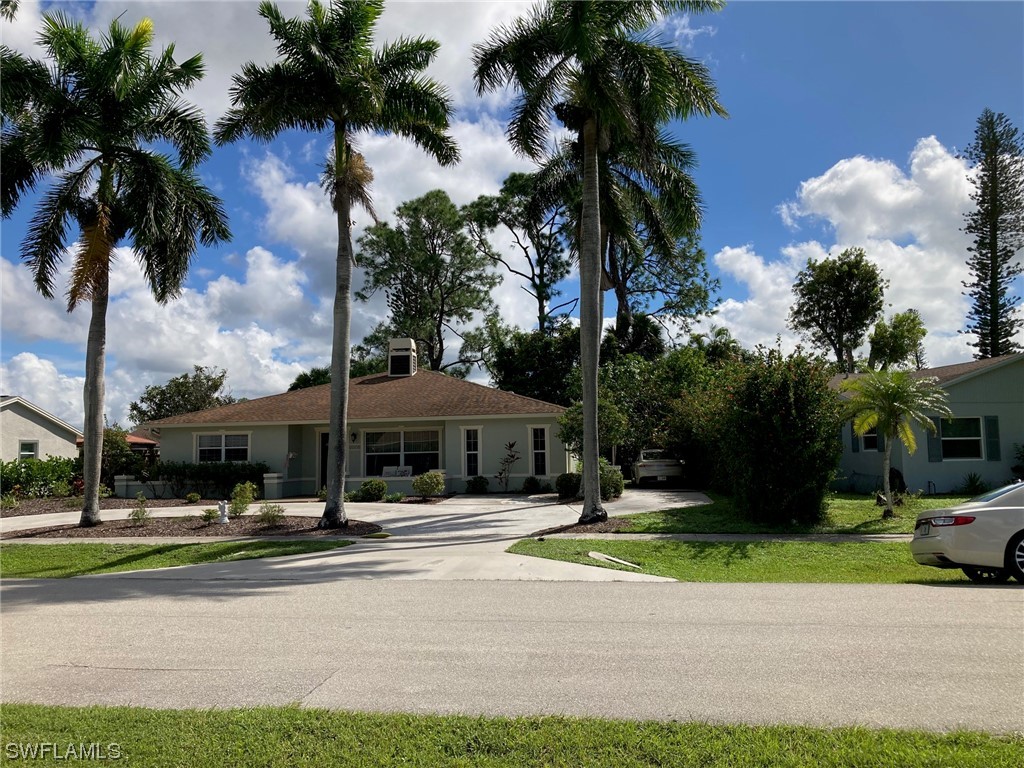 3338 Poinciana Street Naples FL 34105 223070427 image2