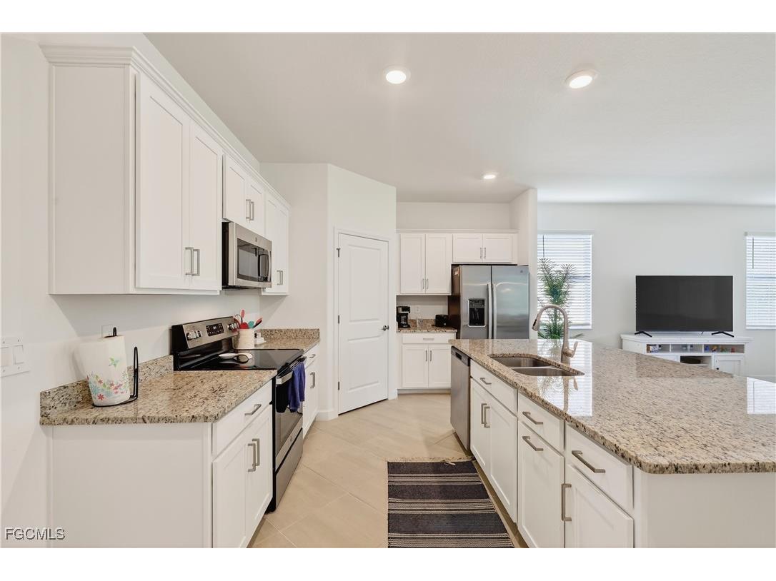 3338 Weston Manor Drive Alva FL 33920 2026000991 image24