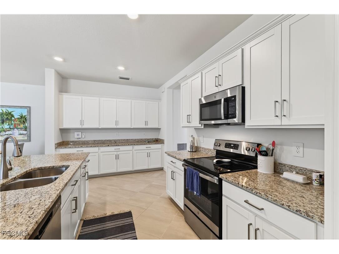 3338 Weston Manor Drive Alva FL 33920 2026000991 image26