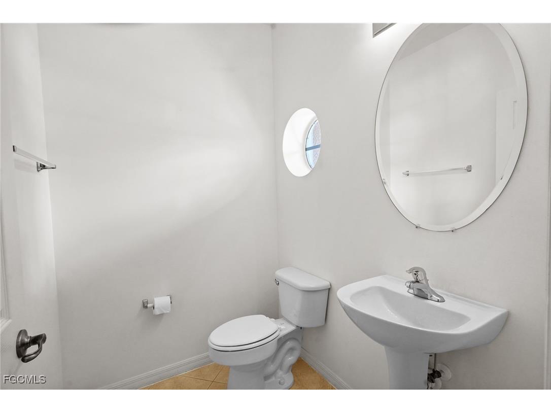 3339 Dandolo Circle Cape Coral FL 33909 2025004608 image14