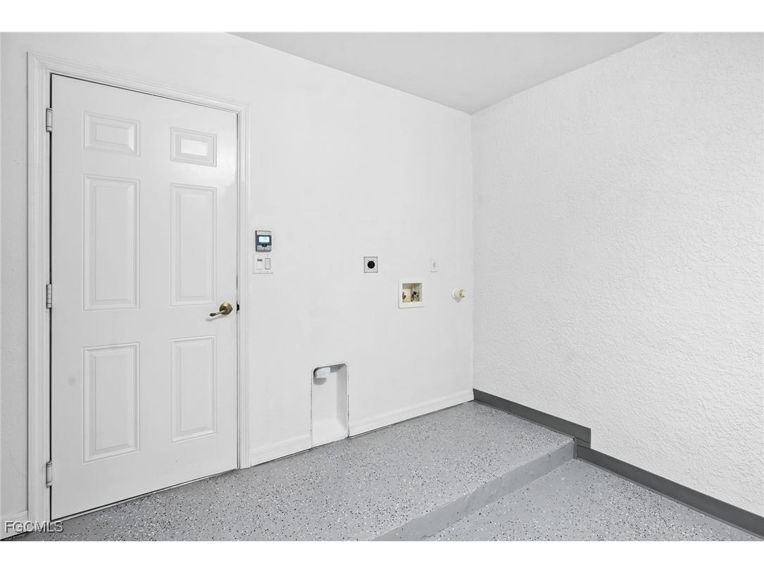 3339 Dandolo Circle Cape Coral FL 33909 2025004608 image19