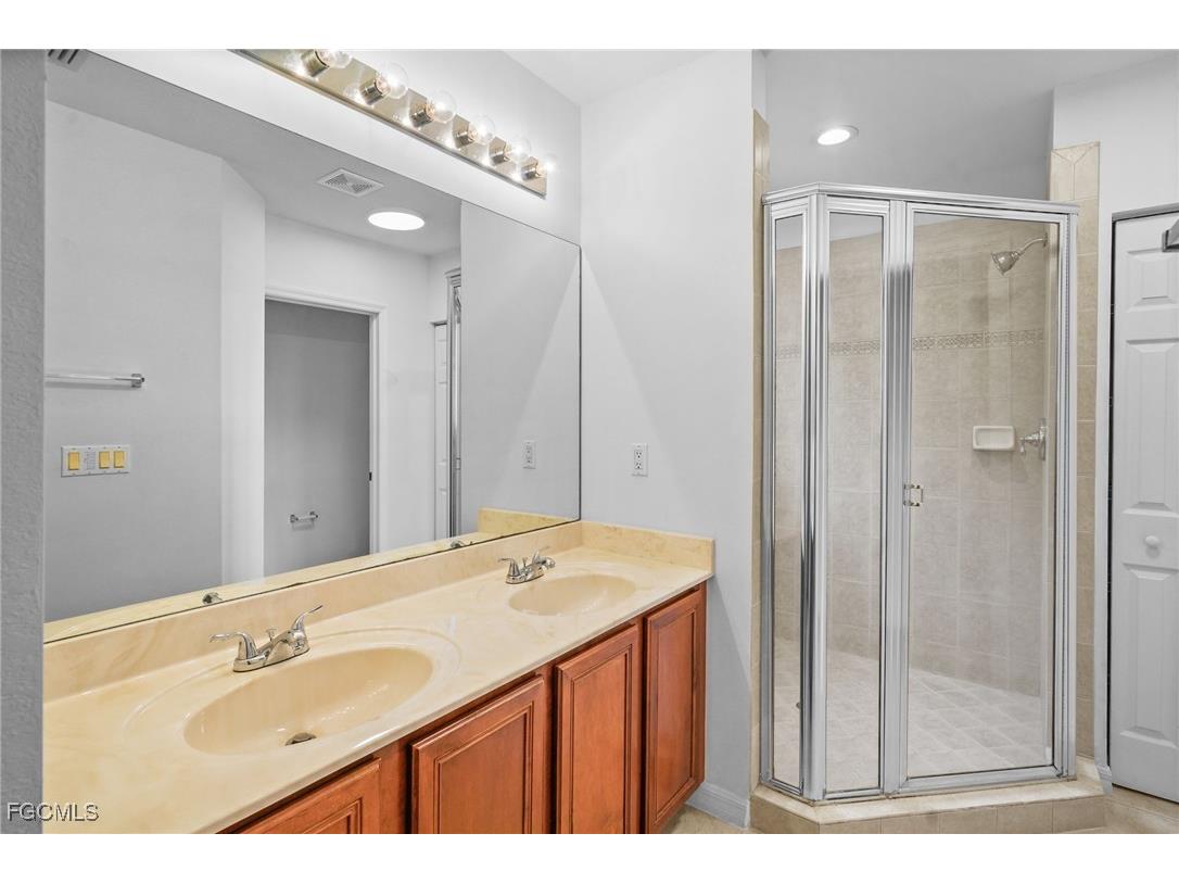 3339 Dandolo Circle Cape Coral FL 33909 2025004608 image23