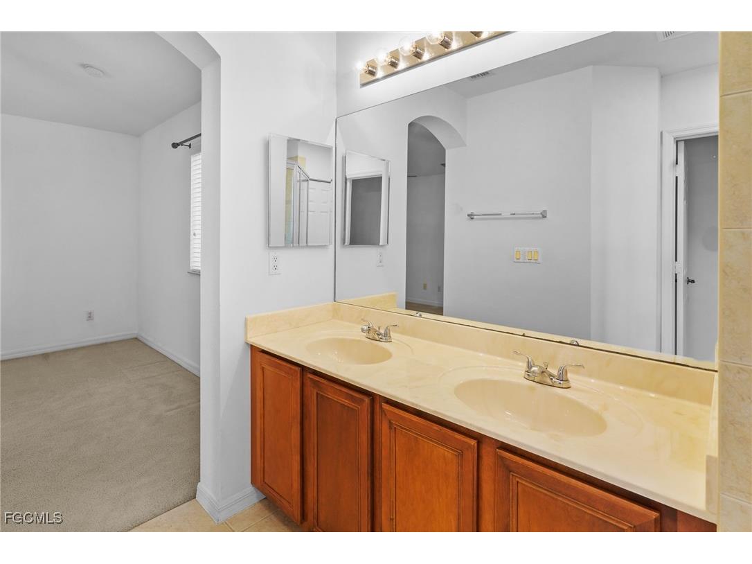 3339 Dandolo Circle Cape Coral FL 33909 2025004608 image25