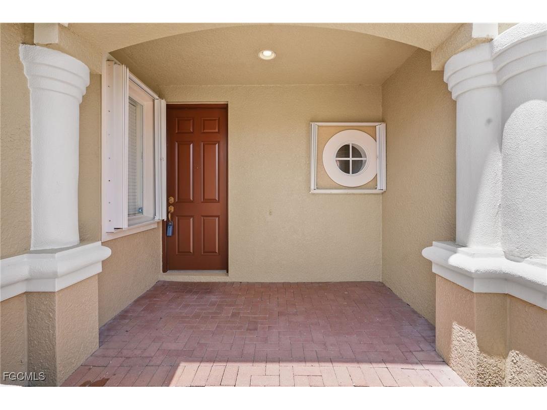 3339 Dandolo Circle Cape Coral FL 33909 2025004608 image5