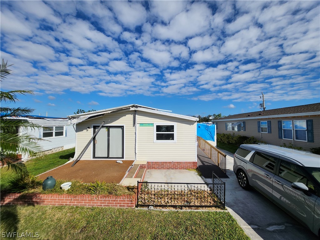 3339 Galaxy Way North Fort Myers FL 33903 223009672 image1